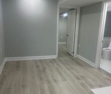 For Lease - 1529 Portsmouth Place, Mississauga, Ontario - Photo 2