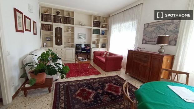 rome, Lazio 00136 - Foto 1