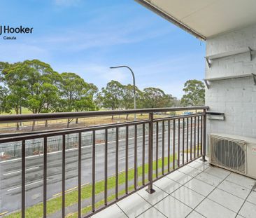 Bright & Modern 2 Bedroom Apartment - Photo 3