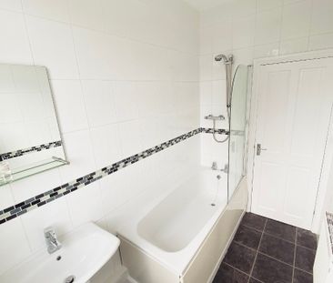 Woodlands Avenue - Photo 2
