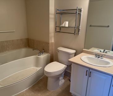 For Lease - 14924 Yonge Street Unit# 517, Aurora, Ontario - Photo 5
