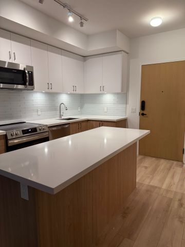 For Lease - 333 Sunseeker Avenue Unit# 242, Innisfil, Ontario - Photo 2