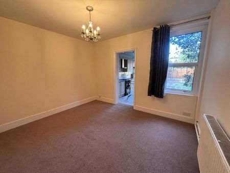 3 bedroom terraced house to rent - Photo 5