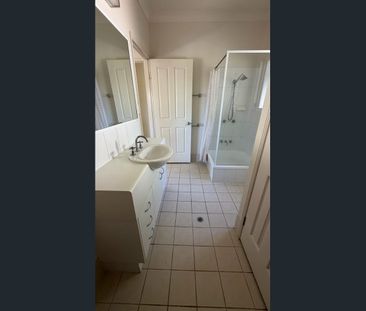 Two bedroom property beautiful lake views North Maleny - Photo 5