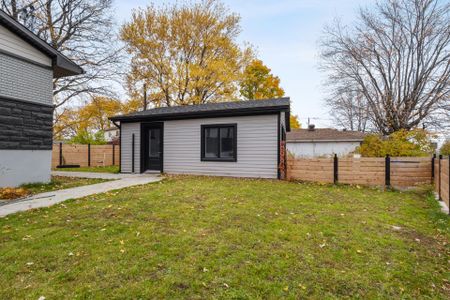 5800-5810 Rue Vigneault, Brossard, QC J4W - Photo 3