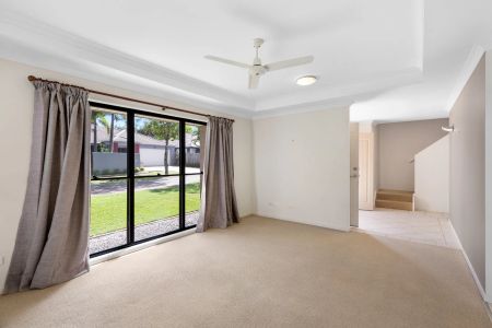 Large Family Home At The Top of Buderim - Photo 3