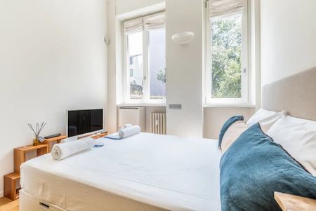 Via Tommaso da Cazzaniga, Milan, Lombardy 20121 - Photo 4