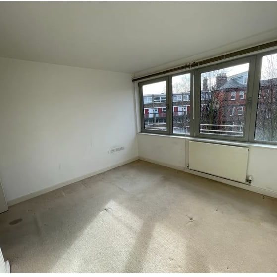 2 Bed Flat, Garand Court, N7 - Photo 1