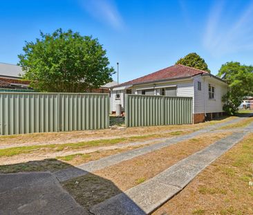 || LEASED for $650 per week | Call 02 4648 5744 || - Photo 3