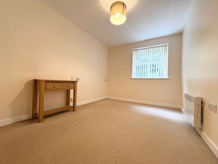 Clarendon Gardens, Bromley Cross, BL7 - Photo 2