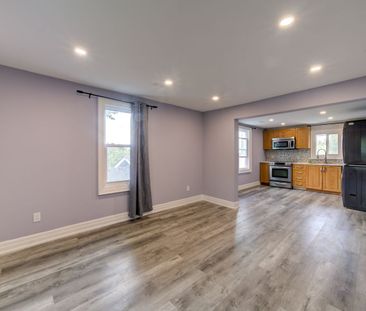 For Lease - 121 Seventh Street Unit# Upper 2 Floors, Midland, Ontario - Photo 1