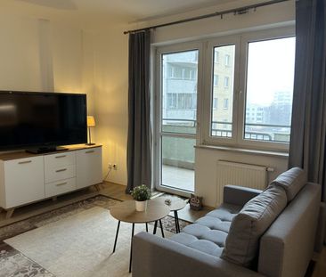 Do wynajęcia kawalerka ul.Powstańców Śląskich 38 m² - Photo 2