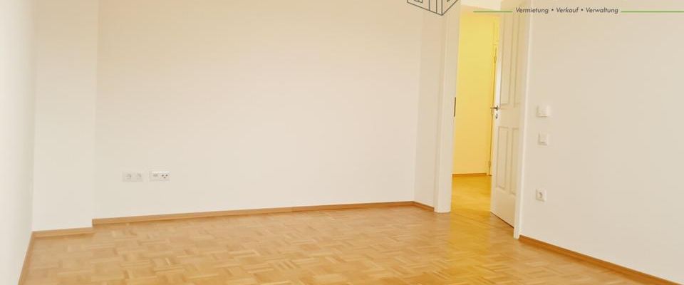 Lichtdurchflutete 4-Raum-Dachgeschosswohnung mit 3 Bädern, Fußbodenheizung & Aufzug - Photo 1