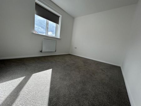3 bedroom detached house to rent - Photo 2