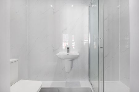 5 Bed Terraced House, Kingscourt Road, SW16 - Photo 4