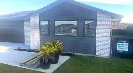 WELCOME TO WATERSIDE LIVING - KOWHAI POINT - Photo 3