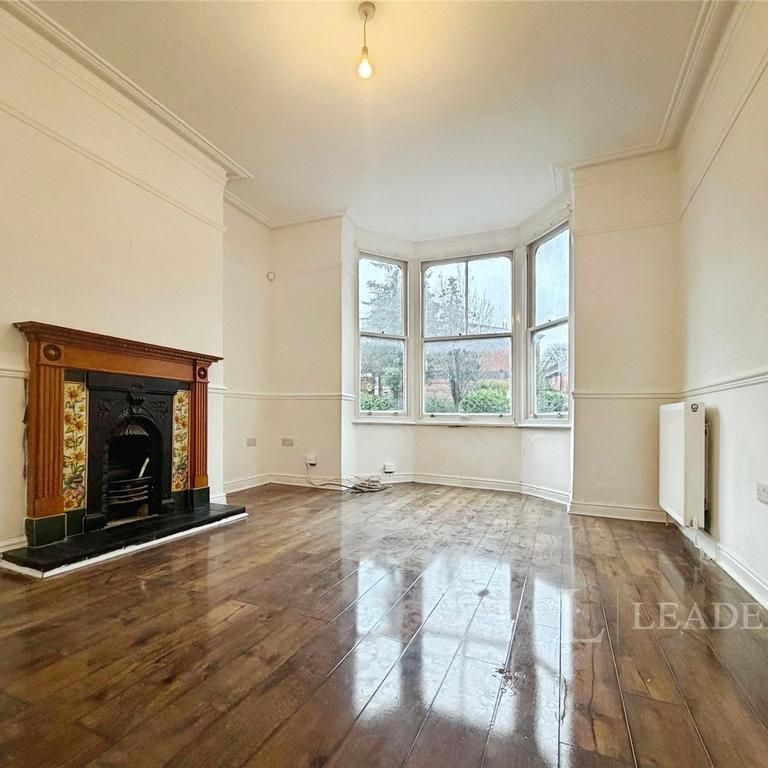 4 bedroom semi-detached house to rent - Photo 1