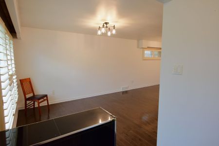 For Lease - 33 Alrita Crescent Unit# (Main), Toronto, Ontario - Photo 2