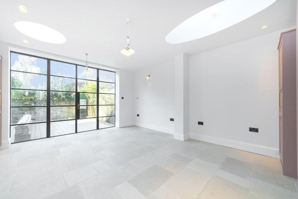 2 bedroom house to rent - Photo 1