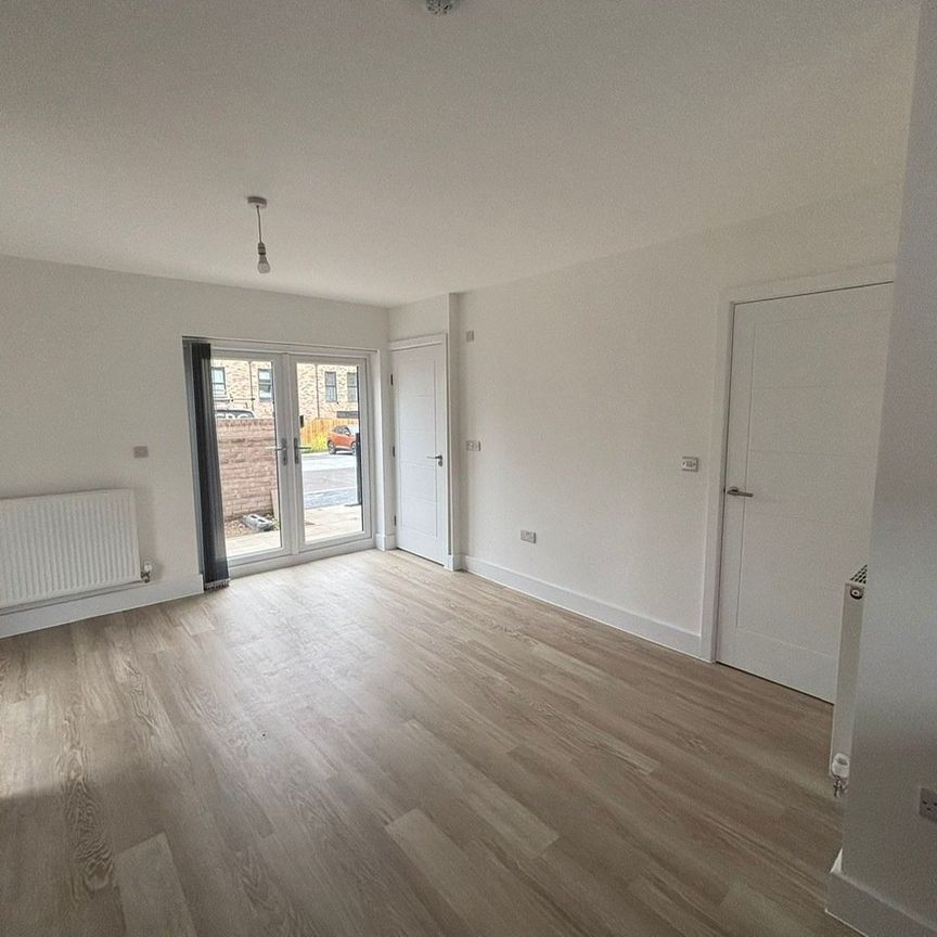 Maple Wood Close, Rotherham, Waverley - Photo 1