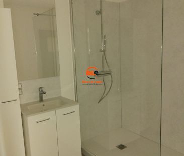 Location Appartement 4 pièces 84m² VICHY 03200 - Photo 2