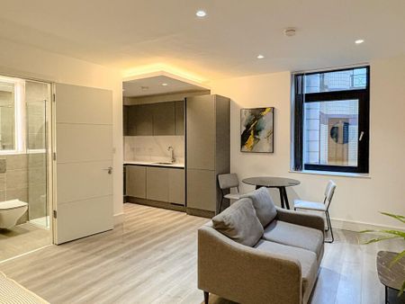 Studio to rent - Photo 2