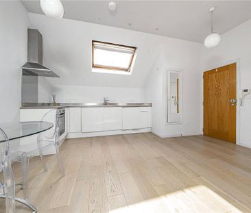 Studio to rent - Photo 4