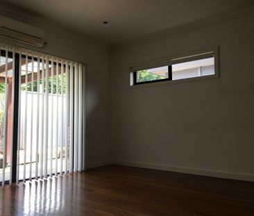 Modern & Convenient Living in a Great Reservoir Location - Photo 5