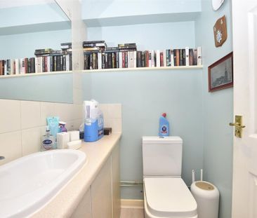 4 bedroom detached house to rent - Photo 6