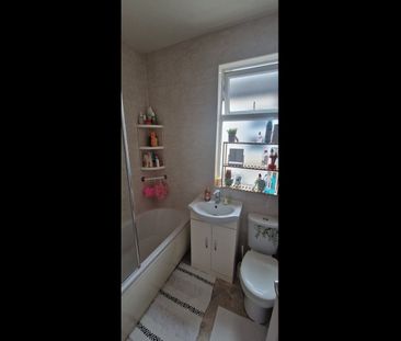 Room in a Shared House, Richmond Road, E11 - Photo 3