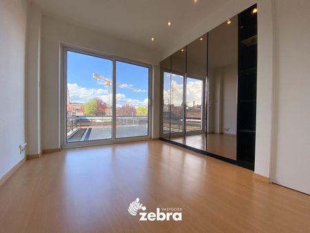 Instapklaar appartement met één slaapkamer op unieke locatie te Roeselare! - Photo 5