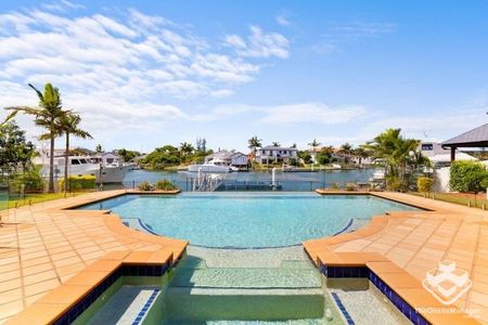 Stunning Canal-Front Home with Pontoon â Convenience Meets Lifestyle - Photo 5