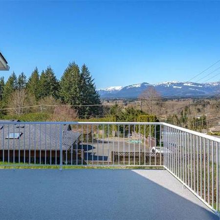 3 Bed 1.5 bath - Mountain View - Photo 1