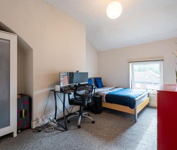 5 bedroom terraced house to rent - Photo 2