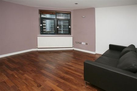 Jacob Mansions, Umberston Street, Whitechapel, London E1 - Photo 2