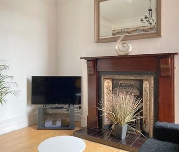 6 bedroom semi-detached house to rent - Photo 3