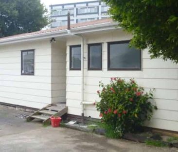 Spacious 3-Bedroom Home for Rent in Otahuhu, Auckland - Photo 5