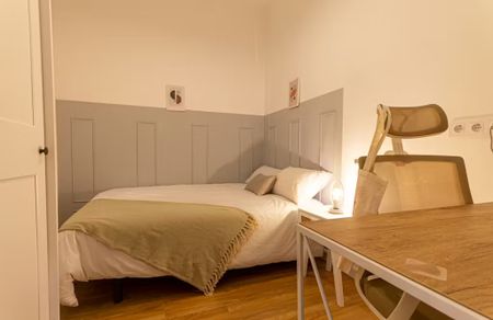 Carrer de Sant Pau, Barcelona, Catalonia 08001 - Photo 2