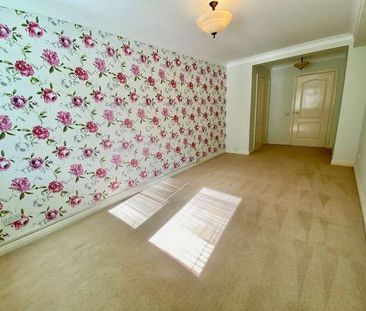 Keverstone Court, Manor Road, Bournemouth, BH1 - Photo 2
