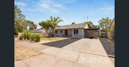 Spacious Family Home in Prime Location - Photo 5