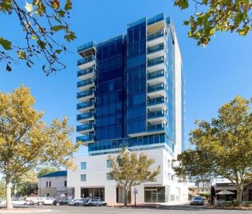 For Lease – Stylish Two-Bedroom Apartment in the Heart of the City - Photo 1