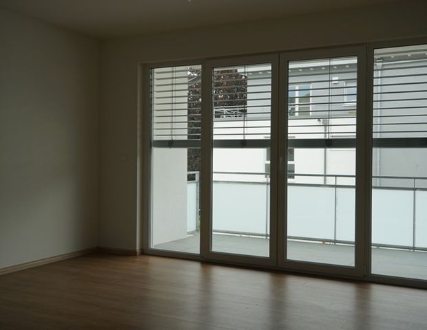 Moderne 2-Zimmer-Wohnung mit Balkon, Fußbodenheizung u. TG-Stellplatz in Inzlingen - Photo 1