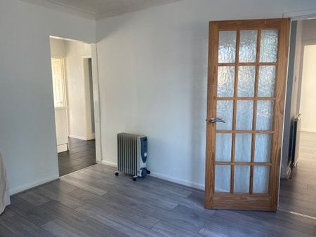 Nightingale Avenue, Eastleigh - Photo 5