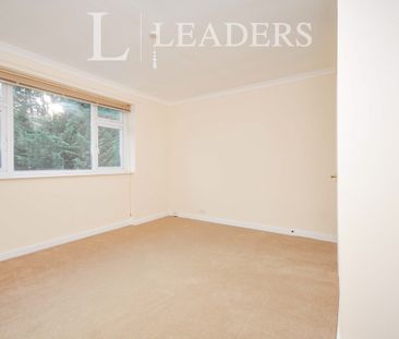 2 bedroom apartment to rent Kingswood Road, Bromley, BR2 - Photo 3