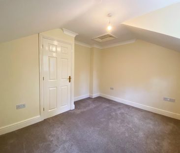 2 bedroom end of terrace house to rent - Photo 1