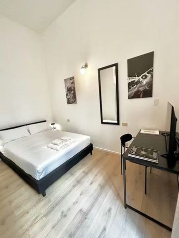 Via Legnano, Milan, Lombardy 20121 - Photo 2