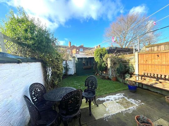 2 bedroom house to rent - Photo 1