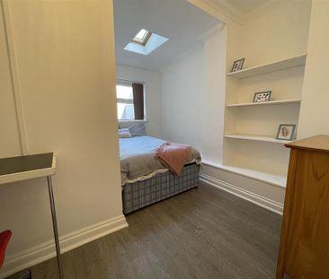 4 bedroom apartment to rent - Photo 1