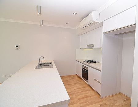 18/7 College Corner, O’Connor WA 6163 - Photo 4