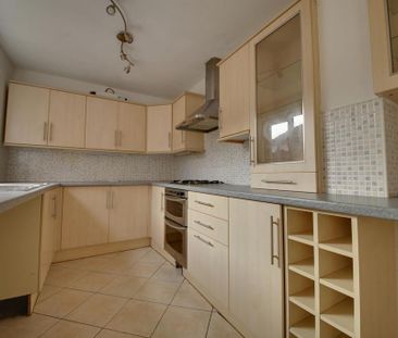2 bedroom terraced house to rent - Photo 2